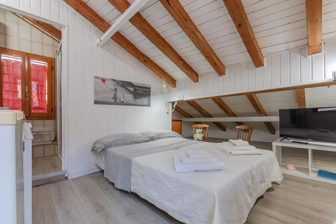 Апартаменты Aposa Little House Болонья